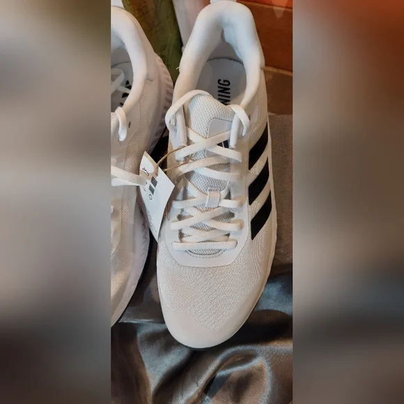 Adidas Men's White and Black Running Shoes - Picture 2 of 6